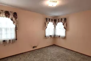 1887 Oxford St N, Roseville, MN 55113 - Photo 13