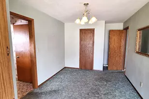 1887 Oxford St N, Roseville, MN 55113 - Photo 9