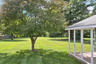 1887 Oxford St N, Roseville, MN 55113 - Photo 3