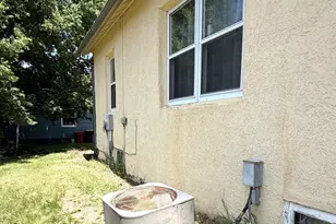 123 E 12th St, Fairmont, MN 56031 - Photo 3