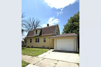 123 E 12th Street, Fairmont, MN 56031 - Photo 5