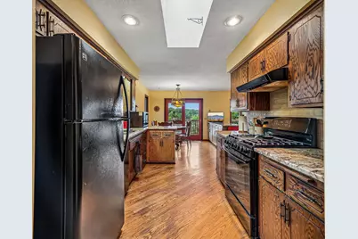 6680 Lotus Trail, Chanhassen, MN 55317 - Photo 17