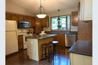 8427 Cooper Way, Inver Grove Heights, MN 55076 - Photo 5