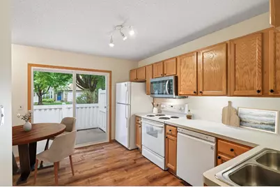 10104 Fillmore Street NE #A, Blaine, MN 55434 - Photo 9