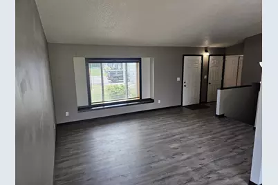 3616 Village Green Lane, Moorhead, MN 56560 - Photo 5