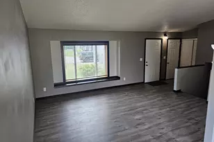 3616 Village Green Ln, Moorhead, MN 56560 - Photo 5
