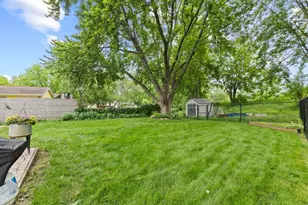 8430 Hiawatha Ave, Eden Prairie, MN 55347 - Photo 31