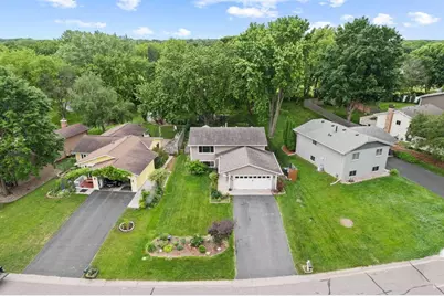 8430 Hiawatha Avenue, Eden Prairie, MN 55347 - Photo 3