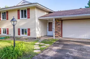 838 Jonathan Dr, Apple Valley, MN 55124 - Photo 3