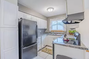 838 Jonathan Dr, Apple Valley, MN 55124 - Photo 11