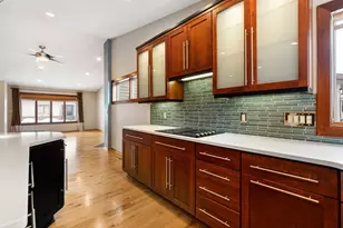 400 Oakland Pl NE, Austin, MN 55912 - Photo 3