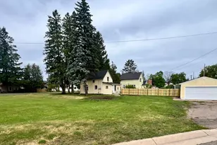 214 S 2nd St, Keewatin, MN 55753 - Photo 3