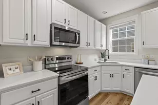 15734 Porchlight Ln, Eden Prairie, MN 55347 - Photo 9