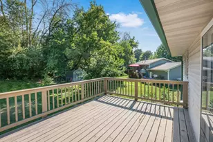 9109 Erickson Ct N, Brooklyn Park, MN 55428 - Photo 27
