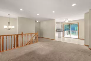 9109 Erickson Ct N, Brooklyn Park, MN 55428 - Photo 5