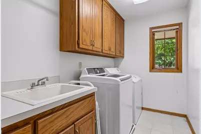 156 Red Oaks Drive, Vadnais Heights, MN 55127 - Photo 15