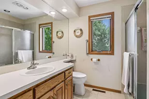 156 Red Oaks Dr, Vadnais Heights, MN 55127 - Photo 21