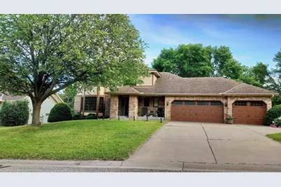 156 Red Oaks Drive, Vadnais Heights, MN 55127 - Photo 1