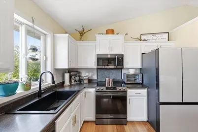 350 Horizon Drive, Le Center, MN 56057 - Photo 15