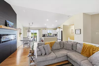 350 Horizon Drive, Le Center, MN 56057 - Photo 9