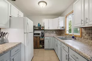 231 4th St, Holdingford, MN 56340 - Photo 5