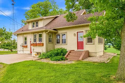 4475 409th Avenue NW, Braham, MN 55006 - Photo 1