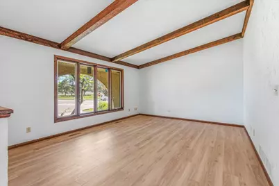 316 Colleen Avenue, Shoreview, MN 55126 - Photo 5
