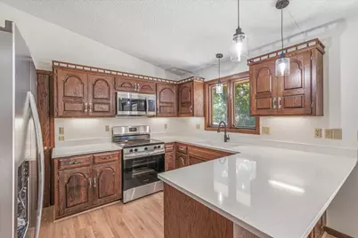 316 Colleen Avenue, Shoreview, MN 55126 - Photo 9