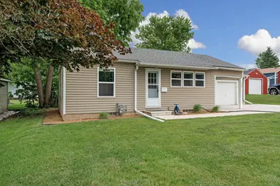 130 16th Street NE, Owatonna, MN 55060 - Photo 3
