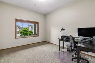 18274 Imagery Ln, Lakeville, MN 55044 - Photo 13