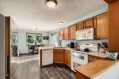 509 S Maple Street S, Belle Plaine, MN 56011 - Photo 11
