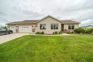 969 32nd St S, Moorhead, MN 56560 - Photo 3