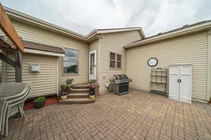 969 32nd St S, Moorhead, MN 56560 - Photo 9