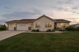 969 32nd St S, Moorhead, MN 56560 - Photo 3
