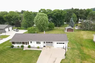 922 Auth St, Durand, WI 54736 - Photo 7