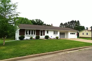 922 Auth St, Durand, WI 54736 - Photo 1