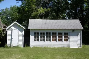 201 Greenwood St E, Thief River Falls, MN 56701 - Photo 27