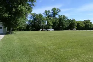 201 Greenwood St E, Thief River Falls, MN 56701 - Photo 29