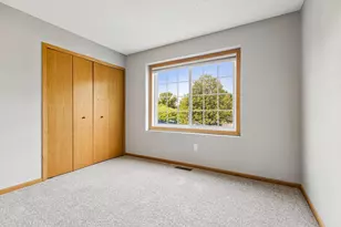 7635 Arboretum Village Ct, Chanhassen, MN 55317 - Photo 21