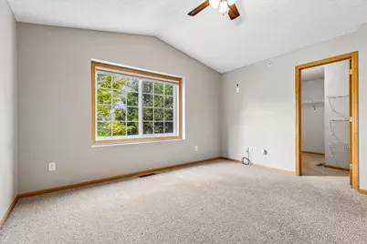7635 Arboretum Village Court, Chanhassen, MN 55317 - Photo 19