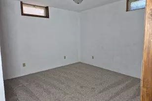 302 Sunrise Ln, Marshall, MN 56258 - Photo 19