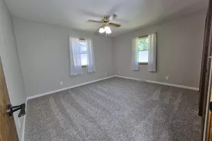 302 Sunrise Ln, Marshall, MN 56258 - Photo 11