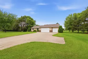 1850 E 49th Street SE, Saint Cloud, MN 56304 - Photo 33
