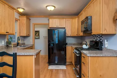 705 Wall Street, North Mankato, MN 56003 - Photo 7