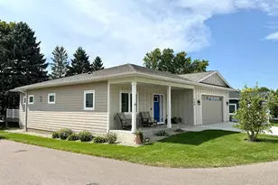 704 Maple Pl, Northfield, MN 55057 - Photo 5