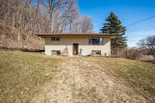 48050 Old River Bluff Rd, Saint Peter, MN 56082 - Photo 53