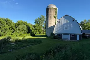 48050 Old River Bluff Rd, Saint Peter, MN 56082 - Photo 1