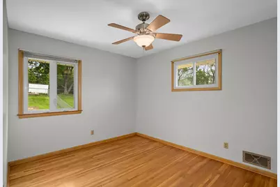 1218 Kent Street N, Saint Paul, MN 55117 - Photo 29