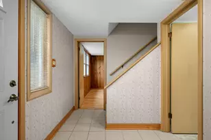 1218 Kent St N, Saint Paul, MN 55117 - Photo 9