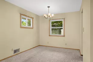 1218 Kent St N, Saint Paul, MN 55117 - Photo 21